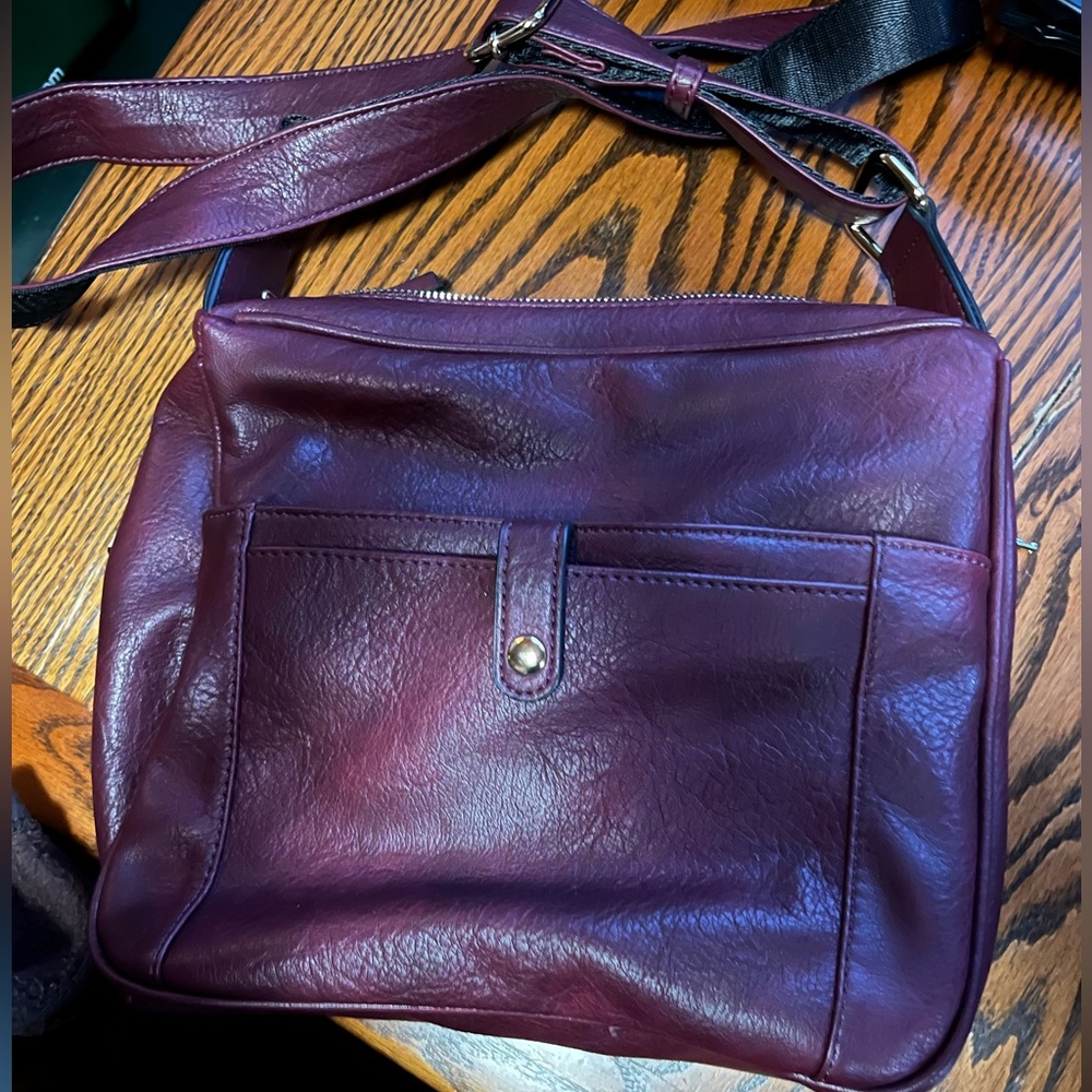 Jessie James RFID Blocking concealed carry Crossbody Purse